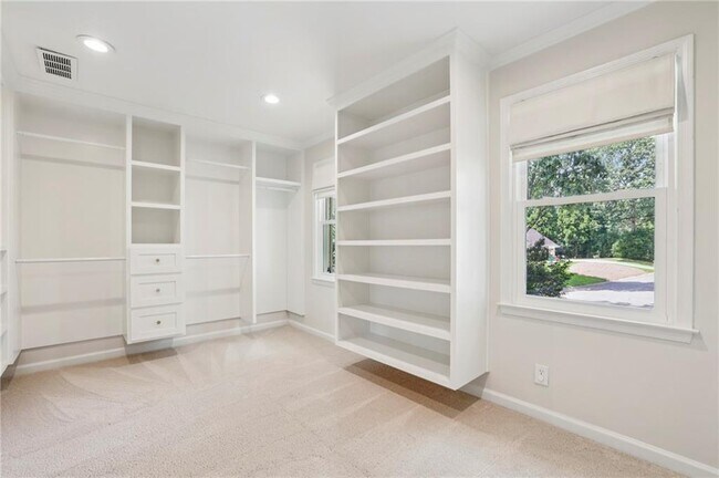 Building Photo - 5653 Trowbridge Dr