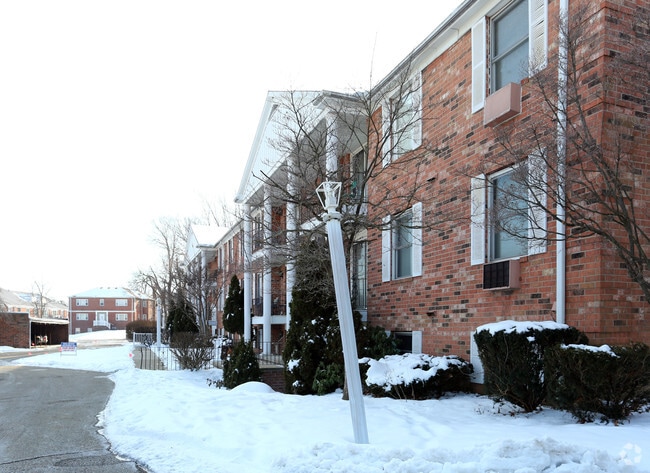 Building Photo - 201 Rose Lane St