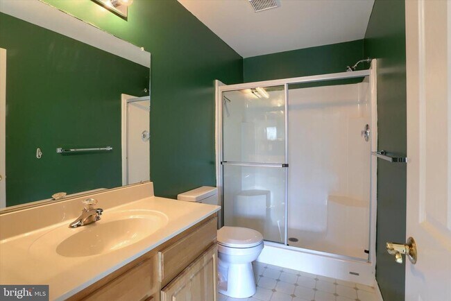 Building Photo - 136 Cardinal Ln