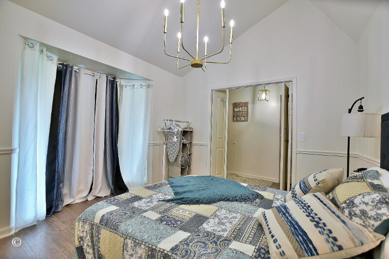 Building Photo - 4660 Woodmere Ln