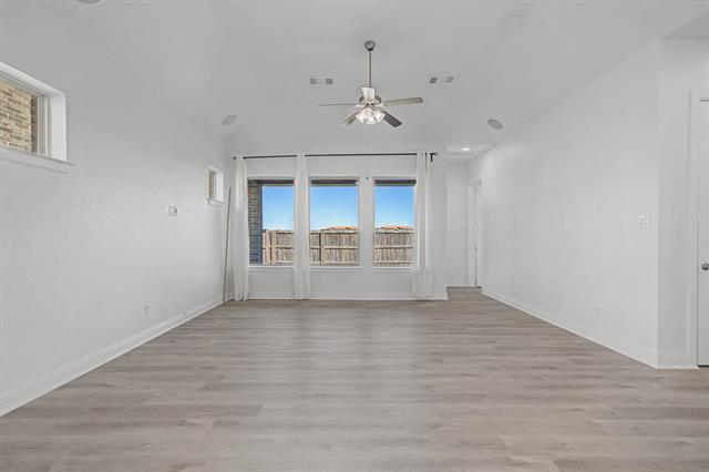 Building Photo - 523 Paddock Way