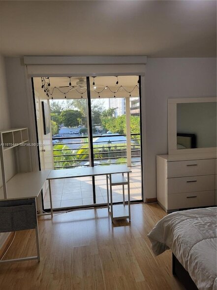 Building Photo - 20381 NE 30th Ave