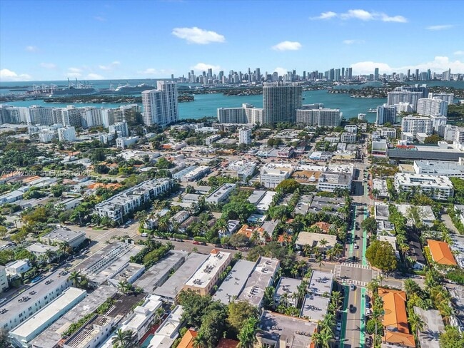 Building Photo - 1559 Michigan Ave