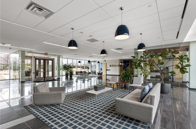 Building Photo - Gorgeous "Reflections" Condo w/ Panoramic Views, Light Rail Station, walk to Mall of America!