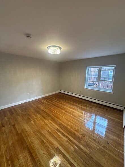 Building Photo - 63 Selkirk Rd