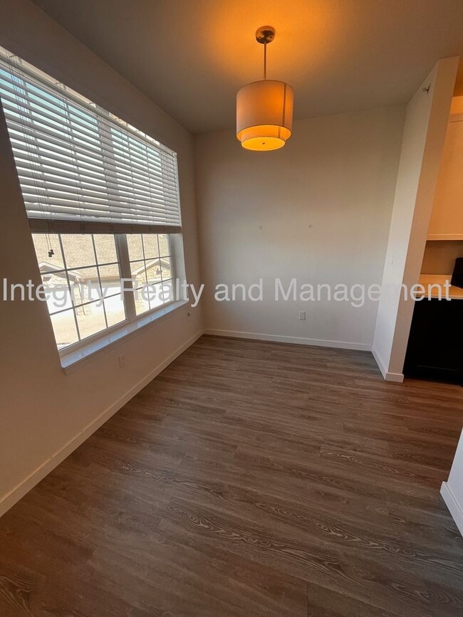 Building Photo - 2 Bed/2 Bath Condo, 17353 Wilde Avenue Uni...