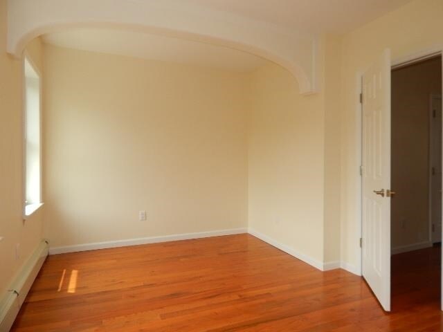 Building Photo - 230 5th St