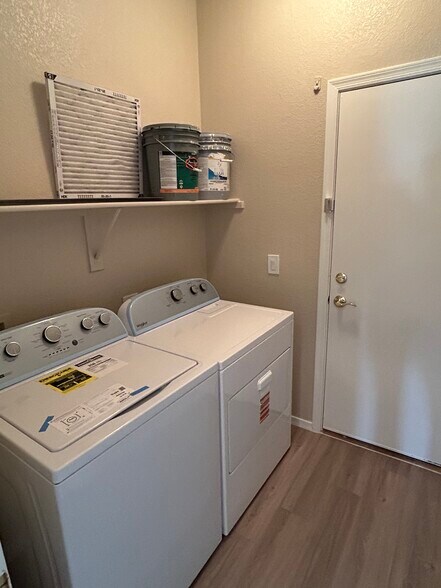 Building Photo - 3783 E Woodside Way