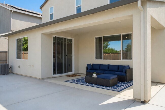 Building Photo - 417 Avendale Dr