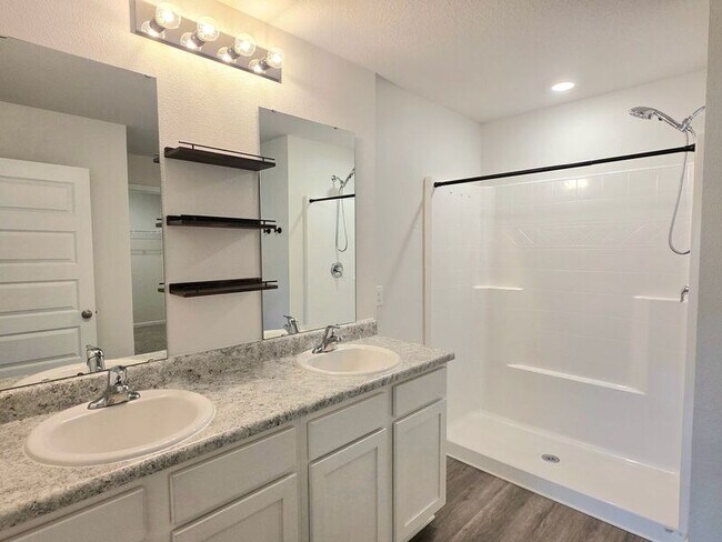 Building Photo - 4389 Tiger Oak Ct