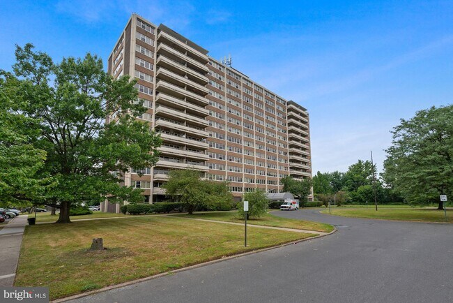 Building Photo - 1200 Marlton Pike East