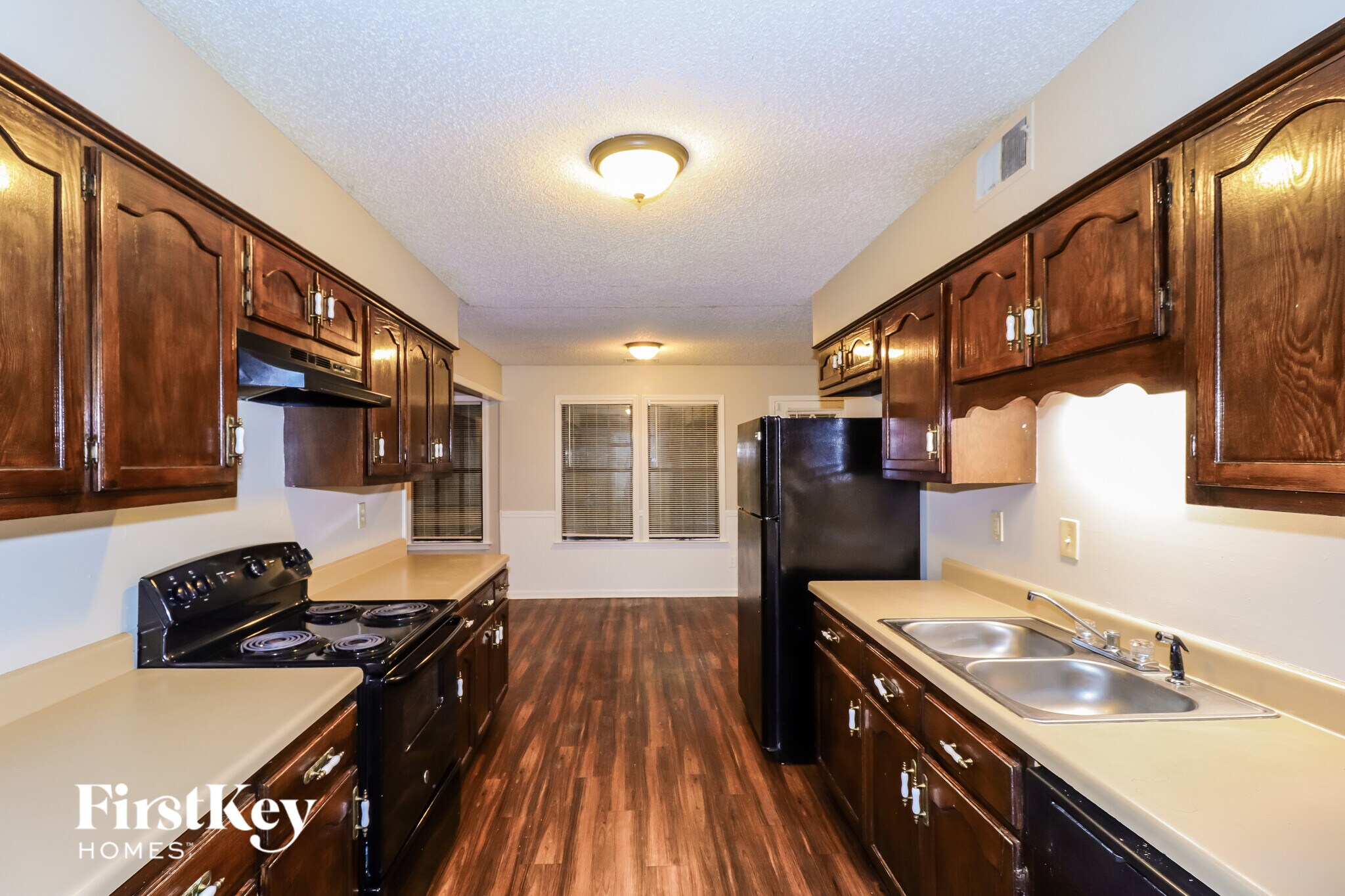 Building Photo - 6990 Scepter Cove