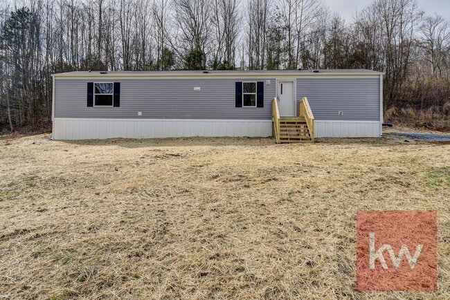 Building Photo - Chestnut St 119/Whispering Hills MHP