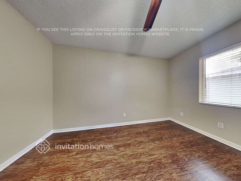 Building Photo - 6033 99th Ct N