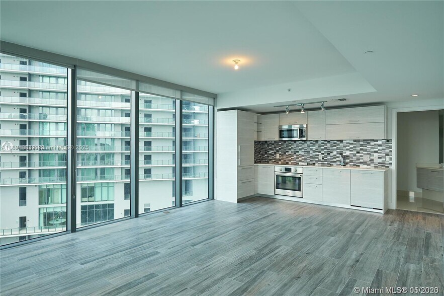 Kitchen 2 - 650 NE 32nd St