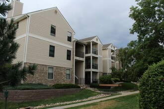 Building Photo - Wonderful 2 Bed Condo in Great Location