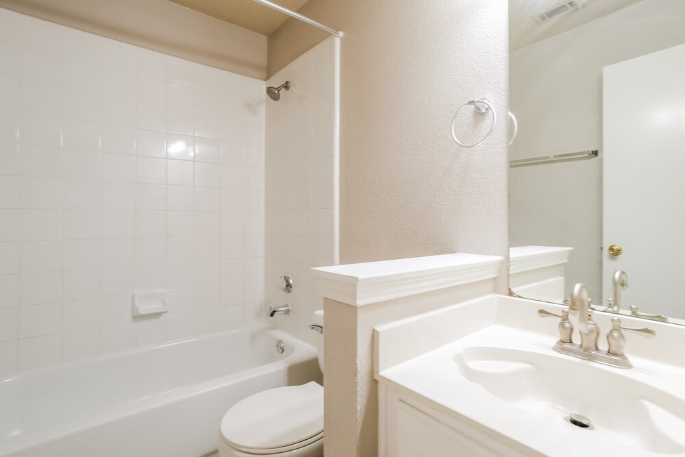 Building Photo - 1808 Rose Cir