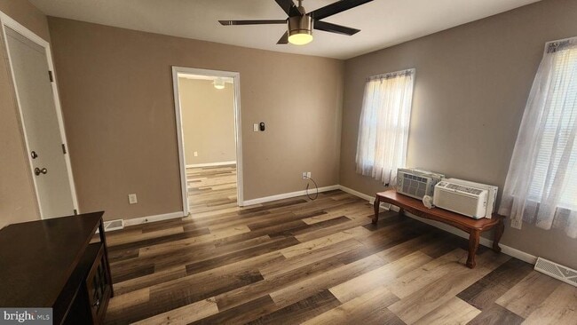 Building Photo - 108 E Pacific Ave