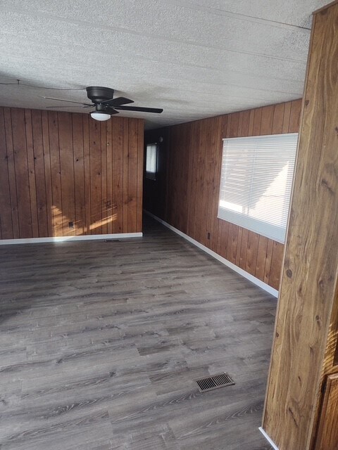 Building Photo - 1900 Colorado Blvd