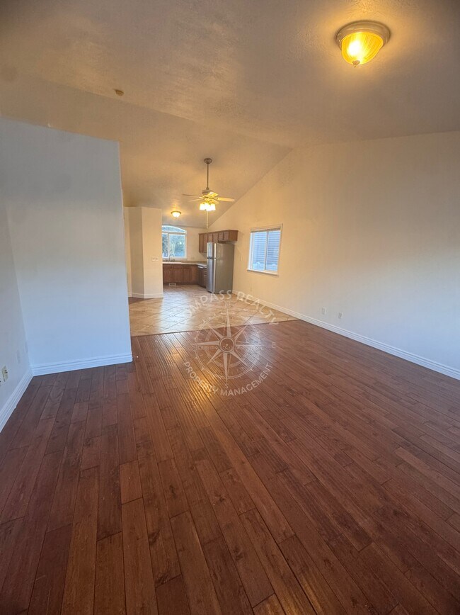 Building Photo - 185 Crystal Bay Dr