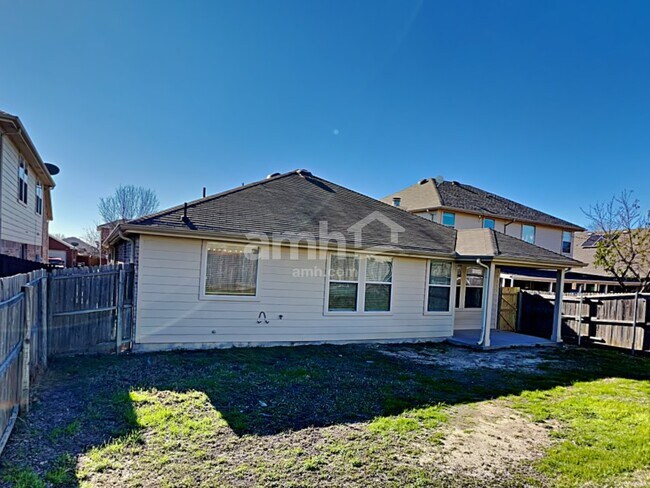 Building Photo - 2036 Hanakoa Falls Dr