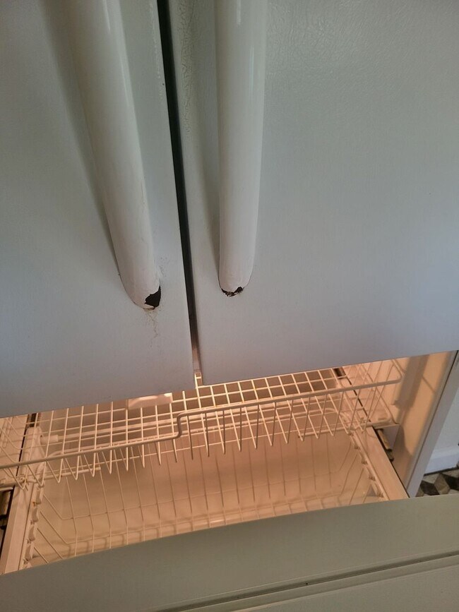 Building Photo - 5049 Pine Lake Ct