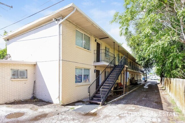 Building Photo - 3653 S 200 E