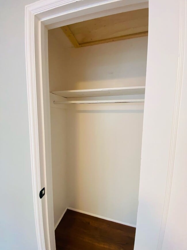 Building Photo - Cute 3 Bedroom Home in the Heart of West S...