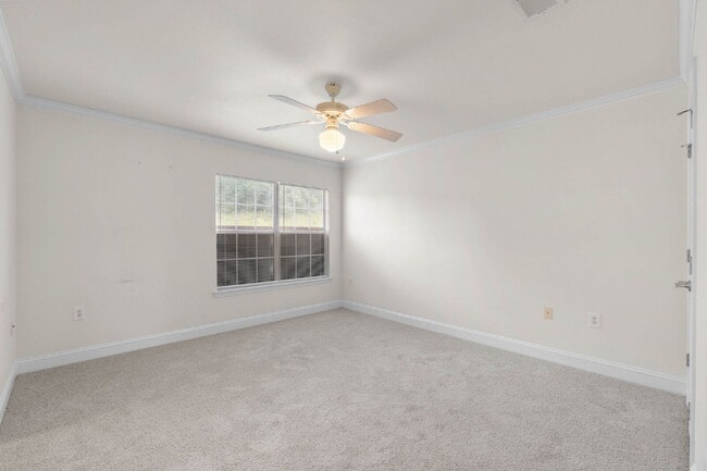 Building Photo - 554 Wingspan Way