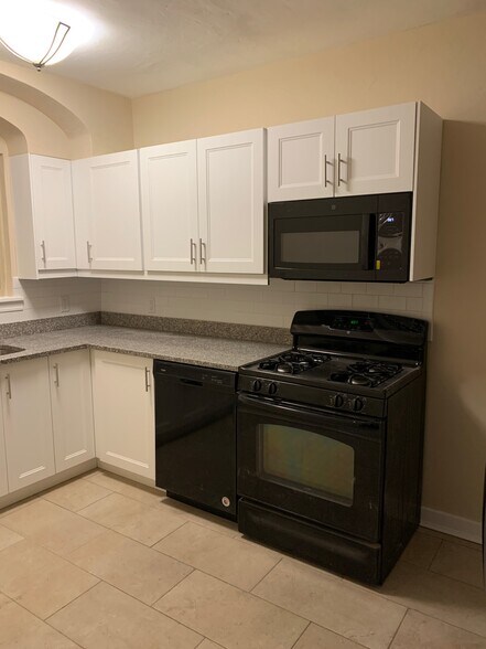 Building Photo - 202 Long Road