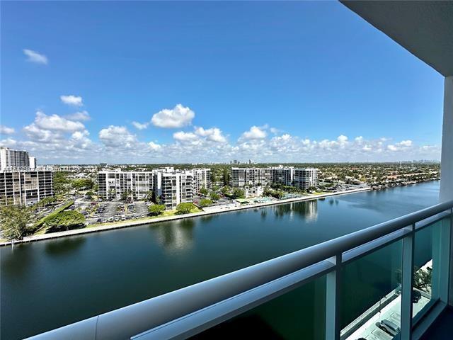 Building Photo - 3000 S Ocean Dr