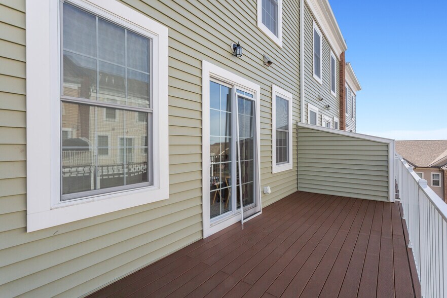 Building Photo - 293 Bradley Dr