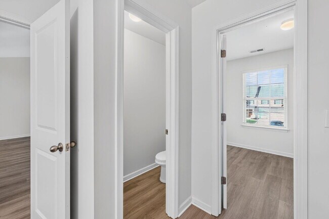 Building Photo - Expansive 4-bedroom, 3.5-bathroom single-family home boasts 3,150 sq. ft.