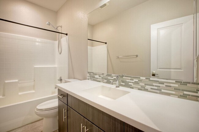 Building Photo - 3 Br/2.5 Ba w Loft and 2 car attached gara...