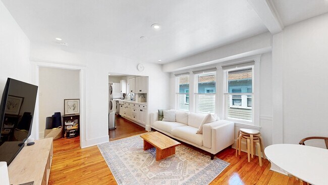 Building Photo - 29 Fifield St