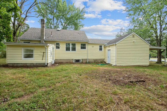 Building Photo - 60 Ellison Rd