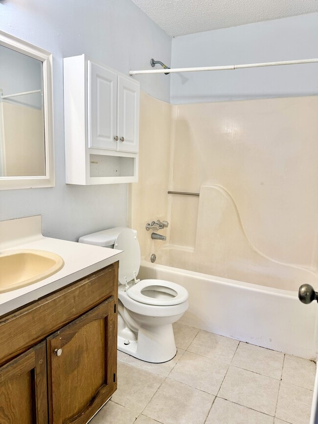 Building Photo - 11151 Stanley Aubin Pl