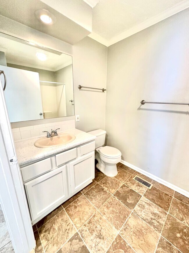 Building Photo - 1108 Mazatlan Cir