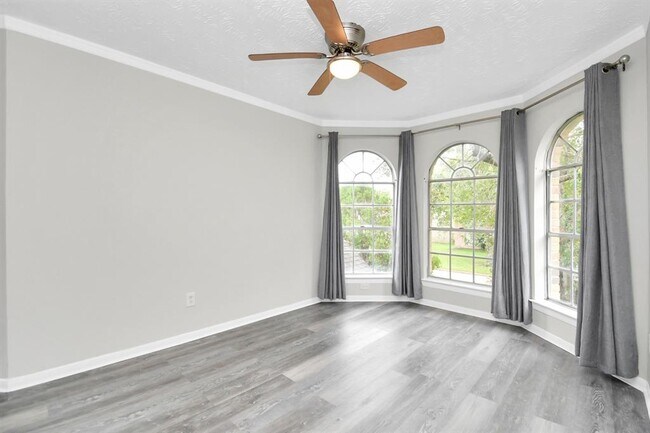 Building Photo - 14810 Cypress Ridge Dr