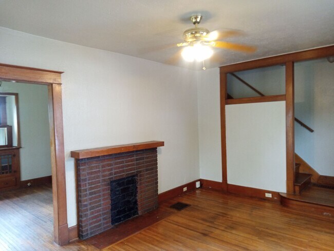 Building Photo - 1525 Kelsey Ave