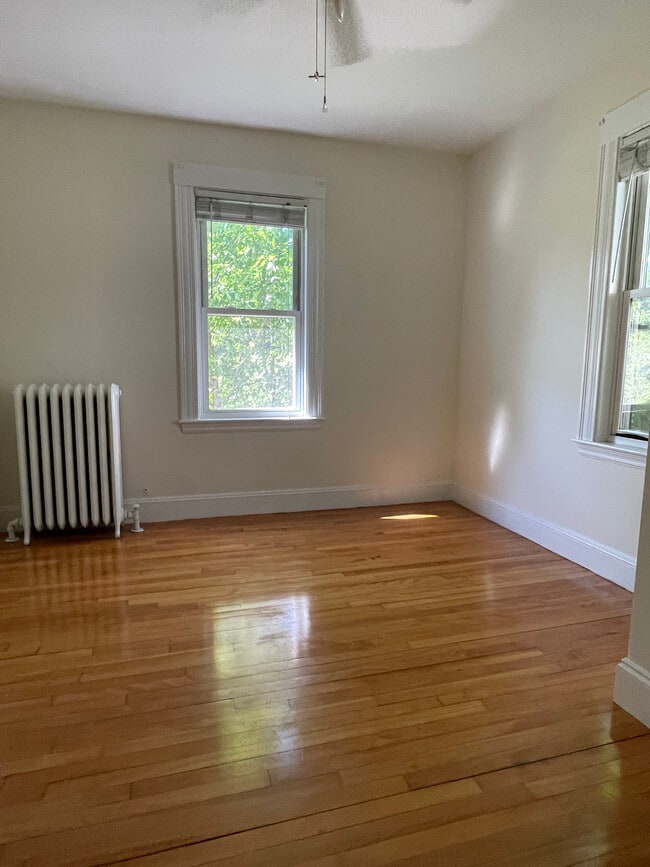 Building Photo - 111 Russett Rd