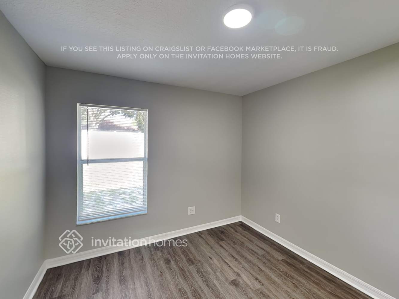 Building Photo - 10303 Lakeside Vista Dr
