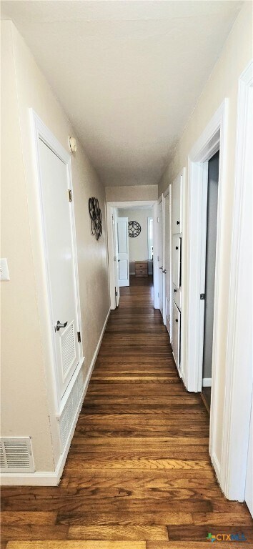 Building Photo - 2700 John Rd