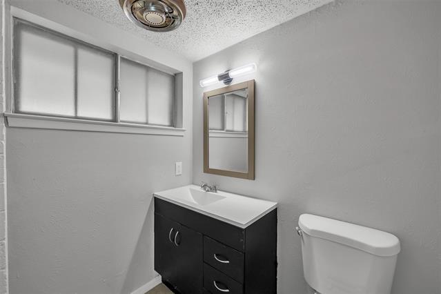 Building Photo - 121 Quail Creek Dr