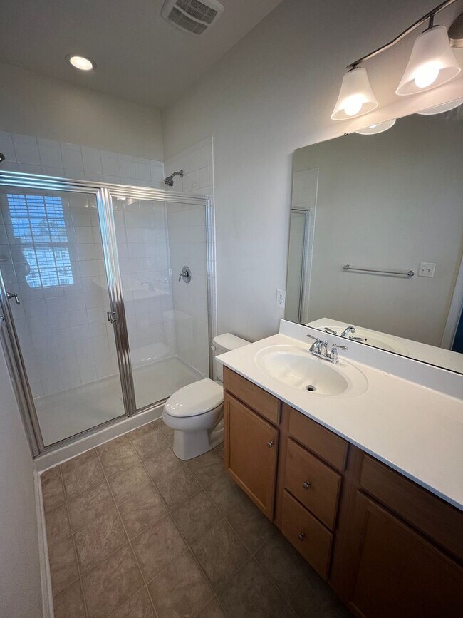 Building Photo - 1253 Elderslie Ln