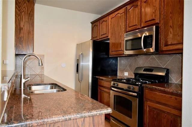 Building Photo - 5924 Round Up Ln