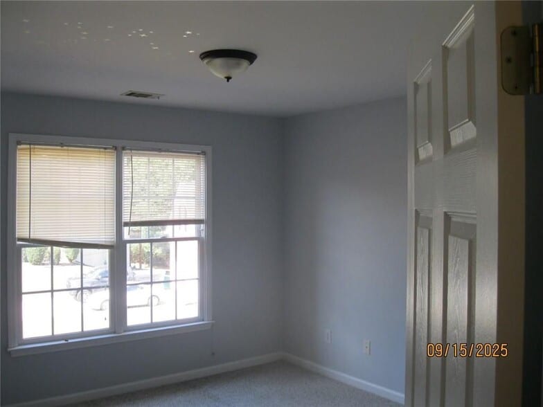 Building Photo - 1105 Wake Robin Cir SW