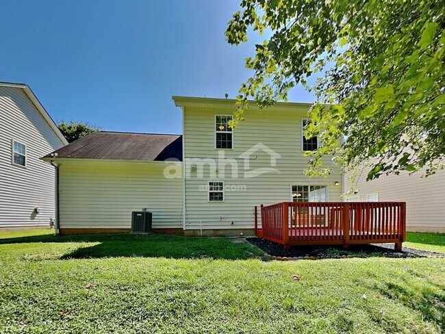 Building Photo - 183 Everett Park Dr