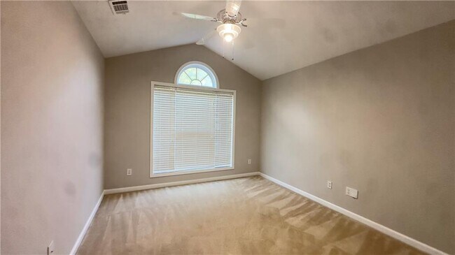 Building Photo - 2016 Jameson Cir NE