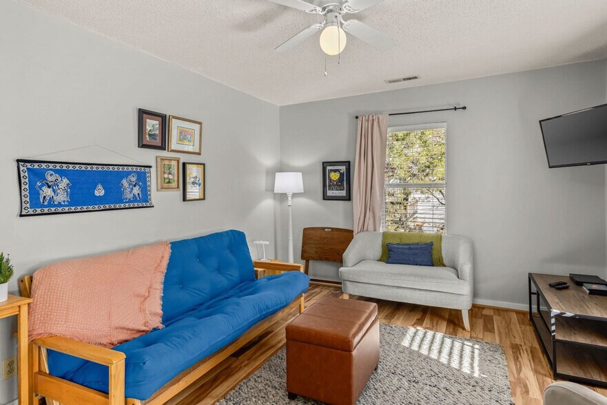 Primary Photo - 1488 W Mt Comfort Rd